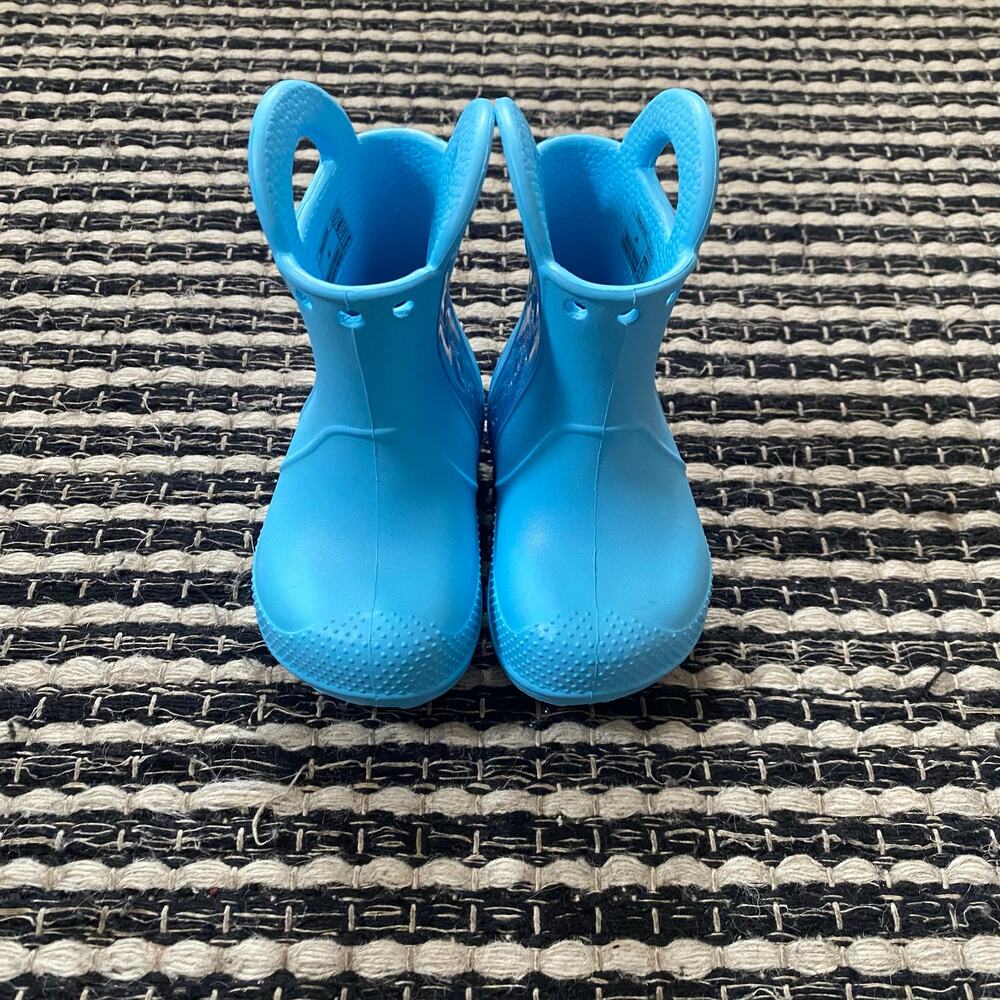 🌿Crocs kids Handle It Blue Glitter Pull On Rain Boots C4